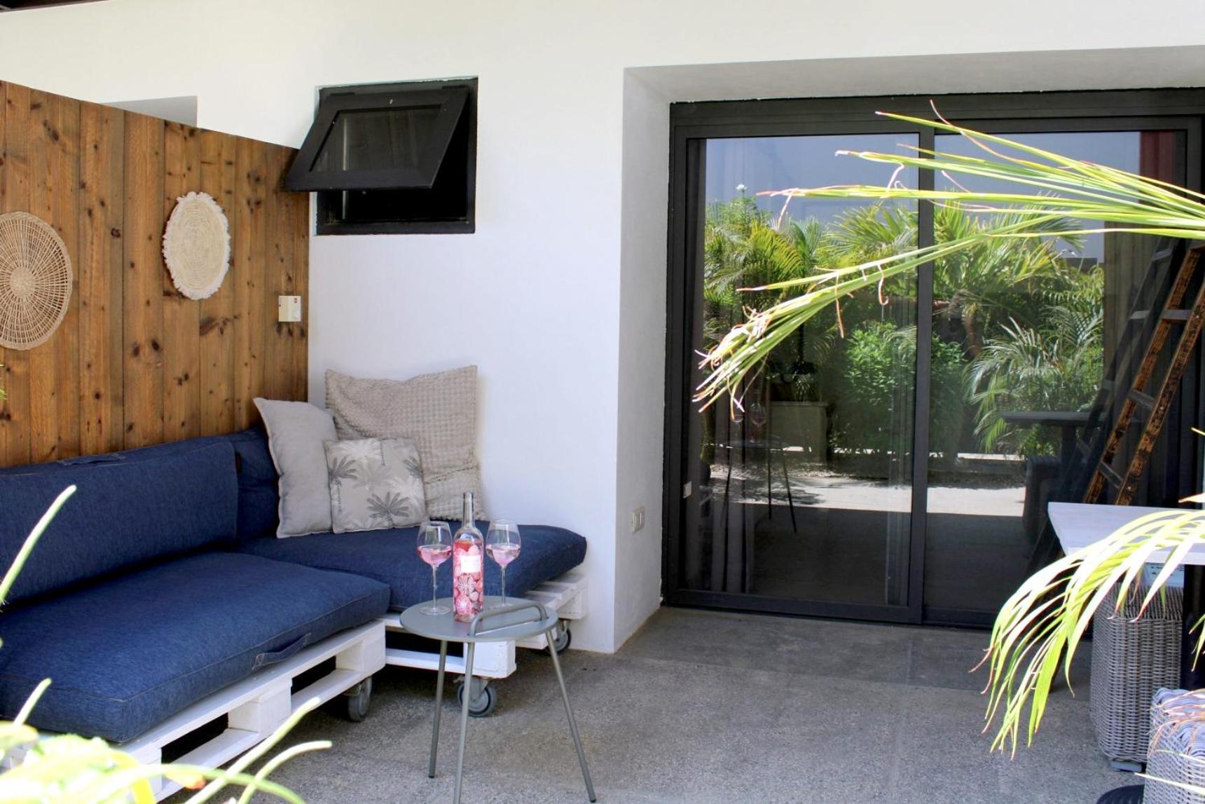 Casa Mantana Bonaire Bed & Breakfast คราเลนไดค์ ภายนอก รูปภาพ